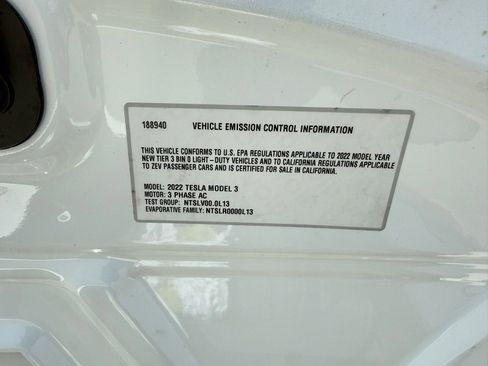 Used 2022 Tesla Model 3 RWD image 9