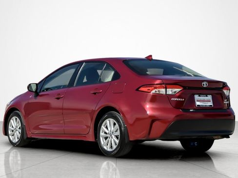 Certified 2023 Toyota Corolla LE w/ LE Convenience Package image 3