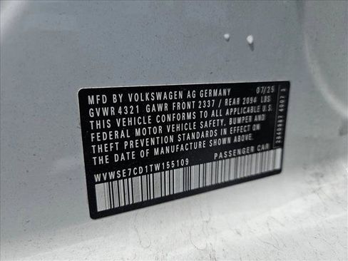 Used 2026 Volkswagen Golf SE FWD image 25
