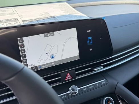 New 2026 Hyundai Elantra Limited FWD image 31