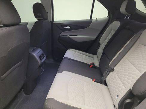 Used 2021 Chevrolet Equinox LS w/ LS Convenience Package FWD image 18