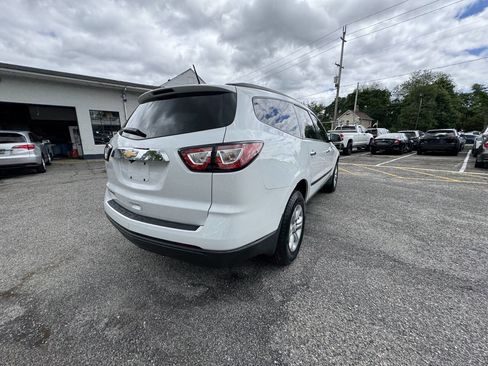 Used 2017 Chevrolet Traverse LS image 18