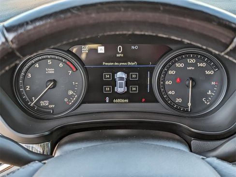 Used 2019 Cadillac XT4 Premium Luxury image 24