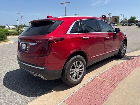 Used 2022 Cadillac XT5 Premium Luxury FWD image 3