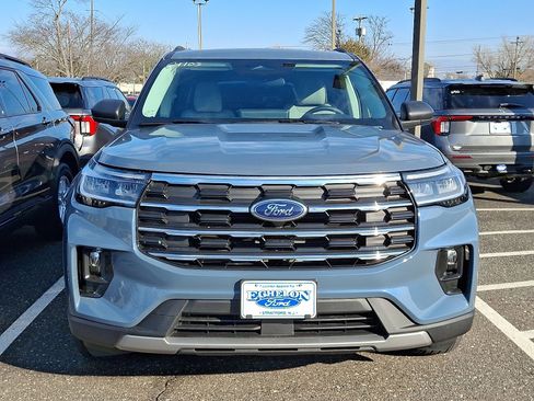 New 2026 Ford Explorer Active w/ Active Comfort Package image 2