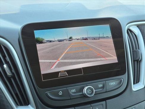 Used 2024 Chevrolet Malibu LT FWD image 11