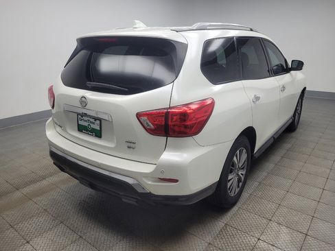 Used 2019 Nissan Pathfinder SV image 9