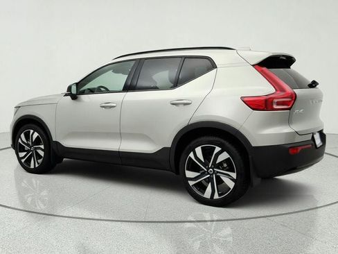 Used 2025 Volvo XC40 B5 Ultra w/ Climate Package AWD/4WD image 7