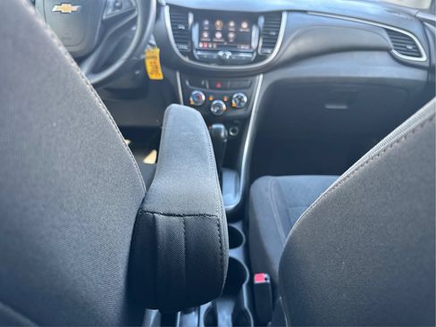 Used 2018 Chevrolet Trax LS FWD image 13