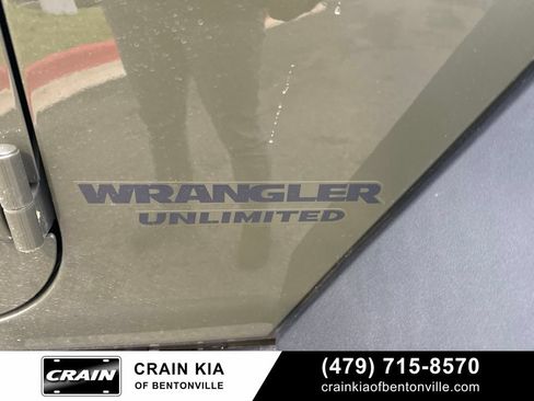 Used 2015 Jeep Wrangler Unlimited Rubicon AWD/4WD image 10