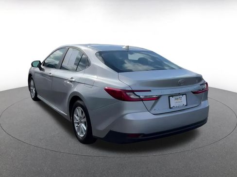 Used 2025 Toyota Camry LE image 11