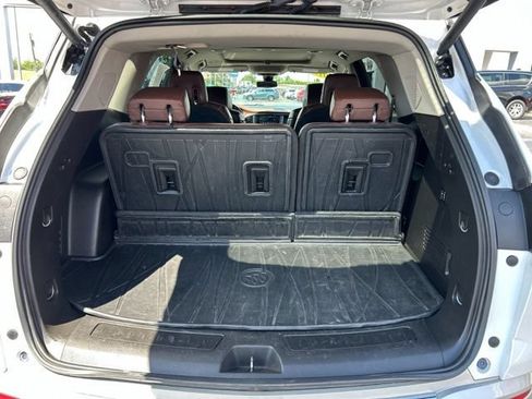 Used 2018 Buick Enclave Avenir AWD/4WD image 7