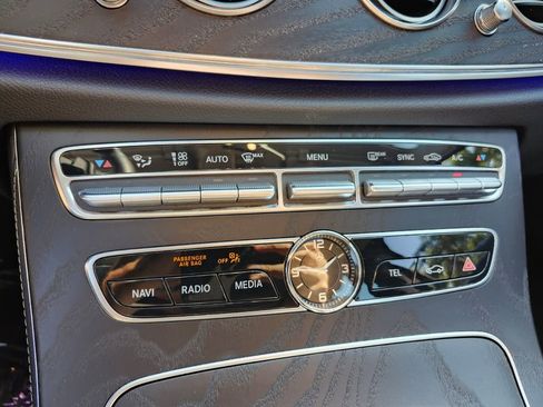 Used 2018 Mercedes-Benz E 300 E 300 image 24