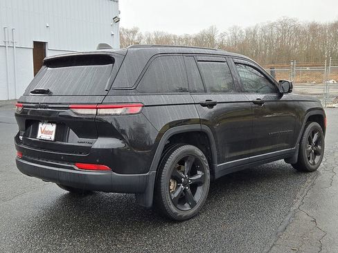 Used 2023 Jeep Grand Cherokee Limited w/ Black Appearance Package image 6