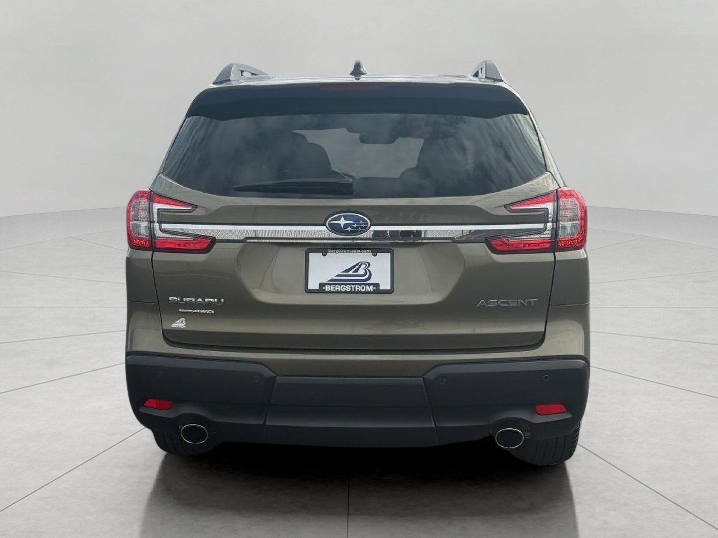 Used 2024 Subaru Ascent Premium w/ Convenience Package AWD/4WD image 4