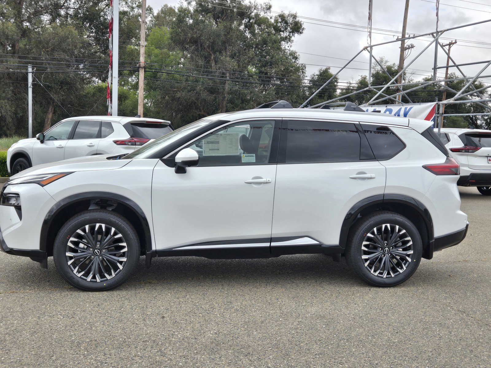 New 2026 Nissan Rogue Platinum w/ Platinum Premium Package AWD/4WD image 7