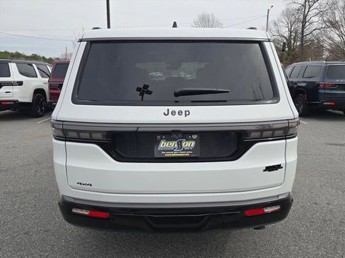 New 2026 Jeep Grand Wagoneer Limited image 14