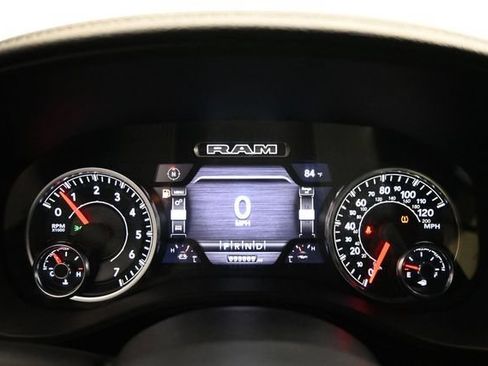 Used 2023 RAM 1500 Laramie AWD/4WD image 5