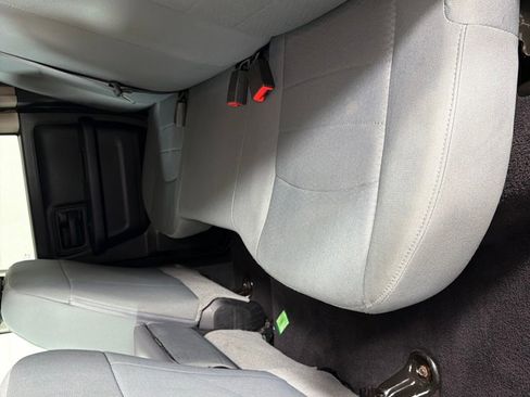 Used 2017 RAM 1500 Express image 17