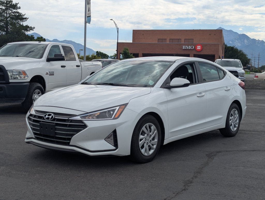 Used 2019 Hyundai Elantra SE w/ Cargo Package FWD image 8