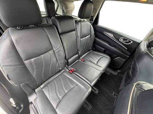 Used 2019 INFINITI QX60 Luxe w/ Essential Package AWD/4WD image 18