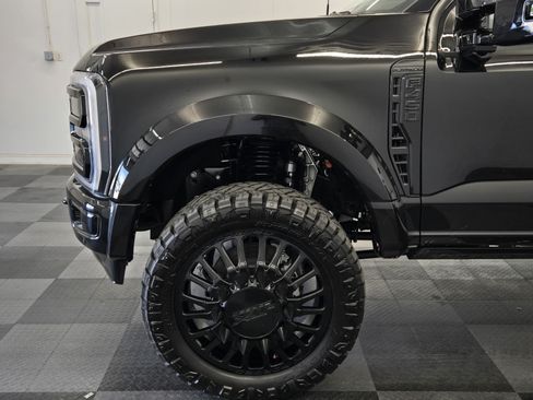 Used 2026 Ford F450 Platinum w/ FX4 Off-Road Package AWD/4WD image 9