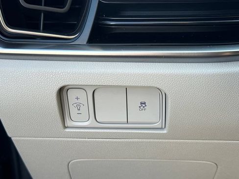 Certified 2026 Kia Sorento S w/ S Panoramic Sunroof Package FWD image 26