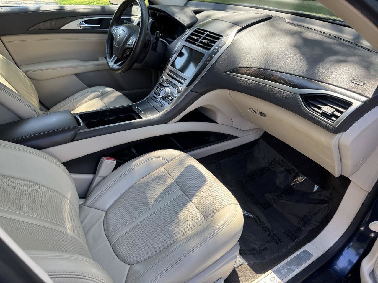 Used 2017 Lincoln MKZ Reserve w/ Climate Package AWD/4WD image 25