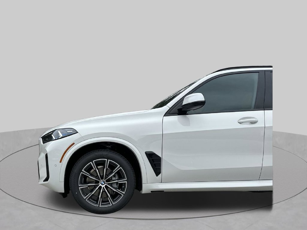 Used 2026 BMW X5 xDrive40i w/ M Sport Package AWD/4WD image 11
