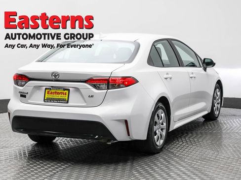 Used 2024 Toyota Corolla LE FWD image 5