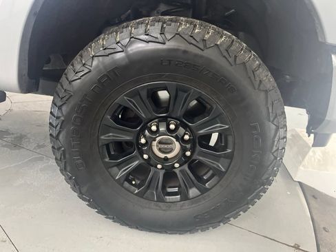 Used 2021 Ford F250 Platinum w/ Tremor Off-Road Package AWD/4WD image 16