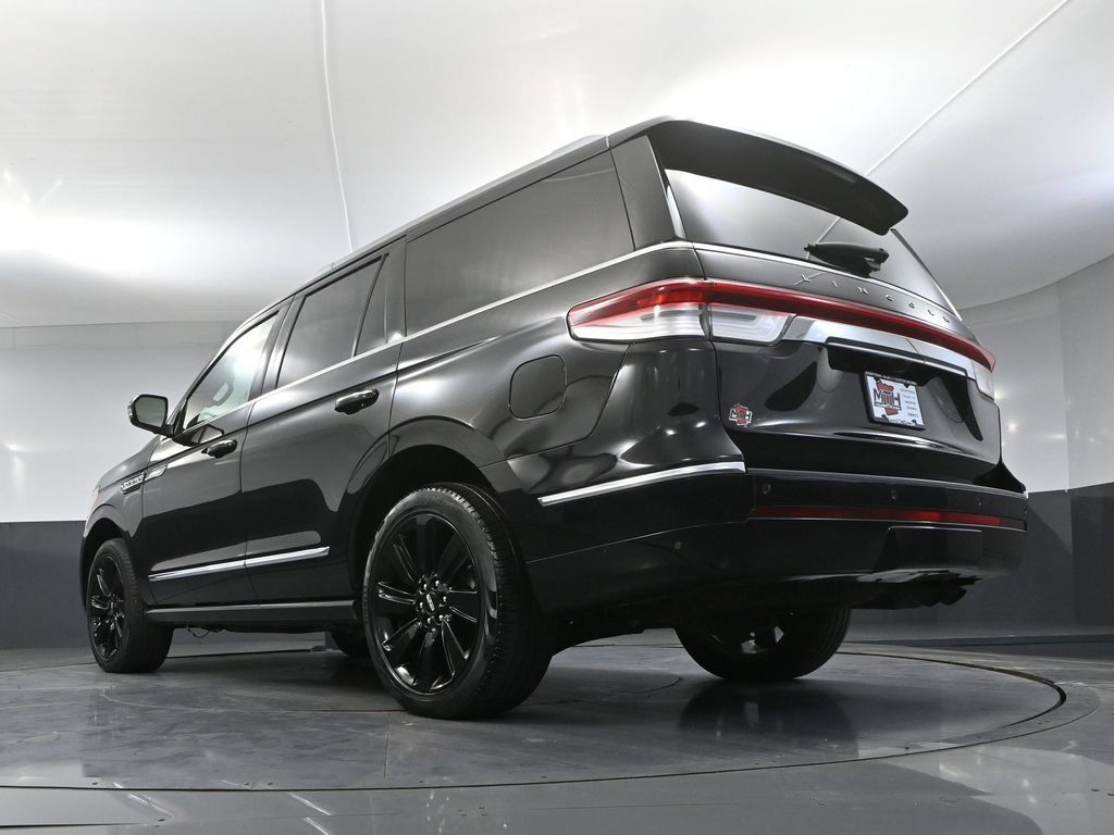 Used 2022 Lincoln Navigator Reserve w/ Equipment Group 201A AWD/4WD image 60