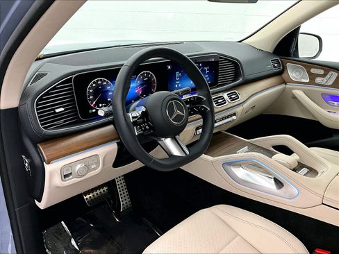 Used 2026 Mercedes-Benz GLS 450 4MATIC image 19
