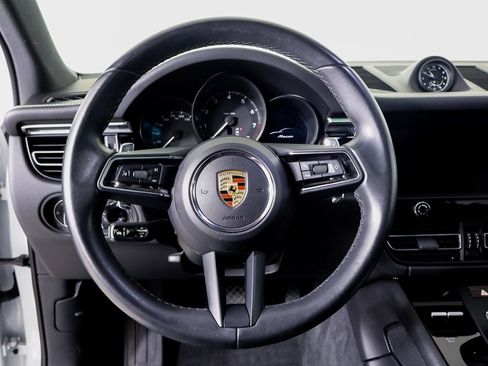 Certified 2024 Porsche Macan w/ Premium Plus Package image 10