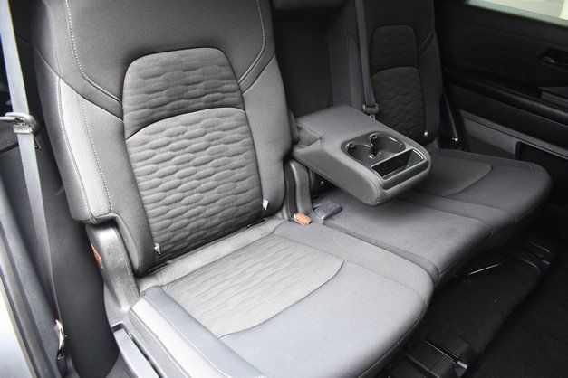 Used 2025 Nissan Pathfinder SV AWD/4WD image 28