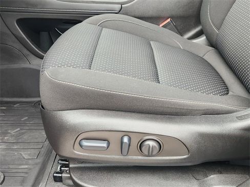 Used 2023 GMC Acadia SLE w/ Driver Convenience Package image 23