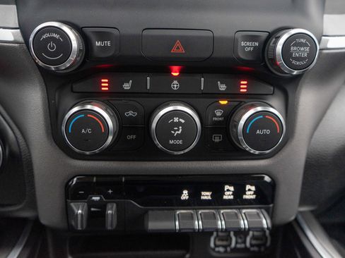 Used 2020 RAM 1500 Big Horn image 18