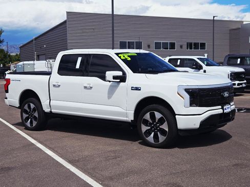 Used 2025 Ford F150 Lightning Platinum AWD/4WD image 3