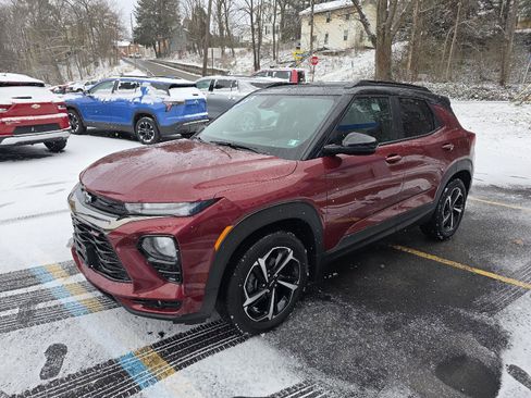 Used 2022 Chevrolet TrailBlazer RS w/ Sun and Liftgate Package image 5