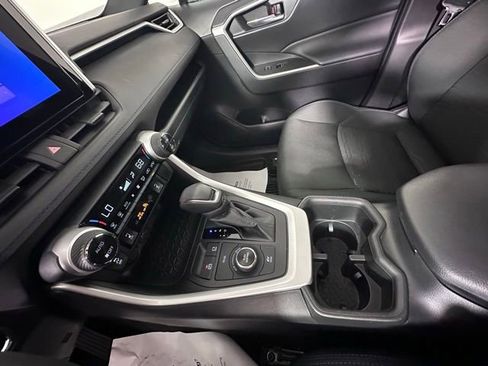 Used 2023 Toyota RAV4 SE w/ Convenience Package AWD/4WD image 31