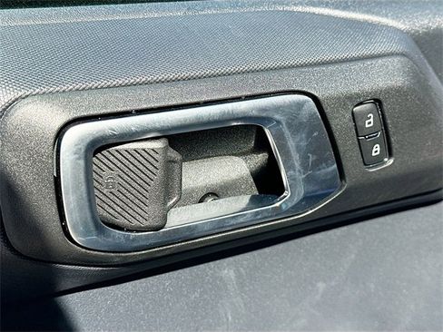 Used 2025 Ford Bronco Big Bend image 18