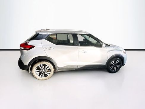 Used 2018 Nissan Kicks SV w/ Exterior Package image 5
