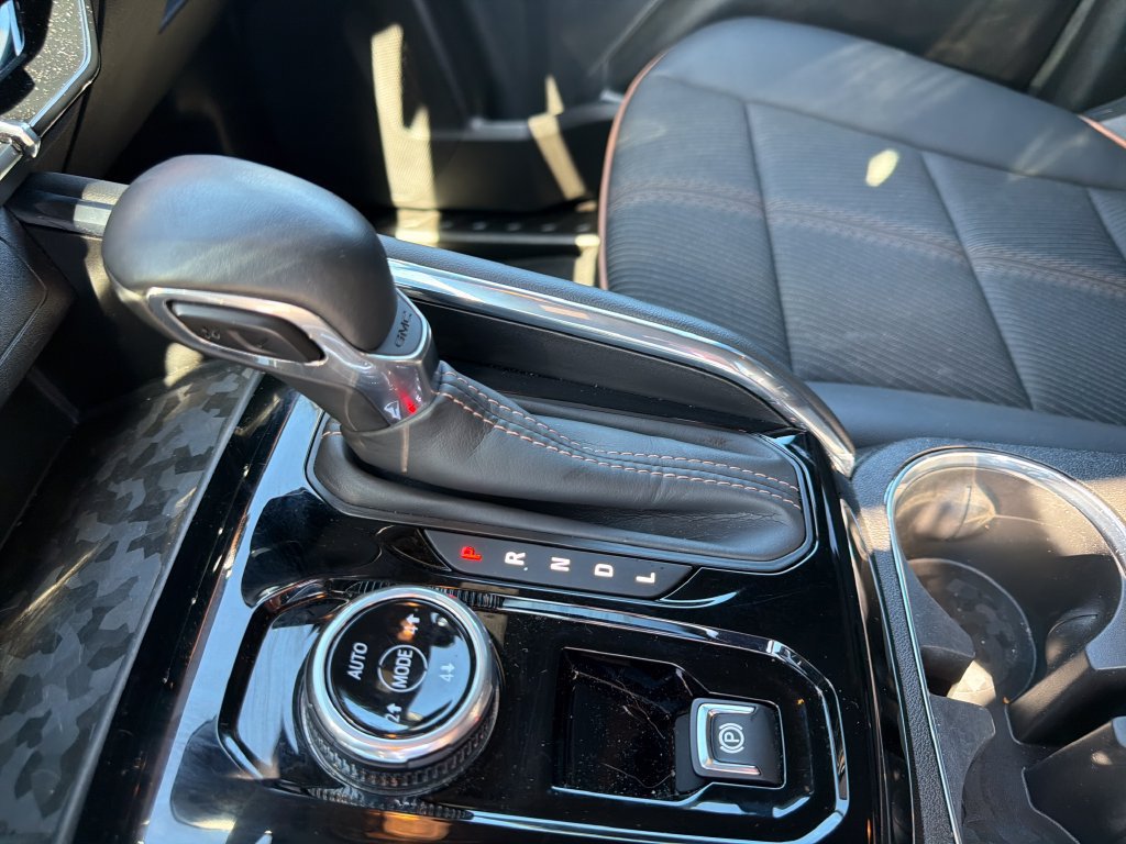 Used 2025 GMC Canyon AT4 AWD/4WD image 23