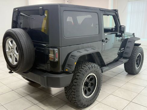 Used 2013 Jeep Wrangler Sport AWD/4WD image 9