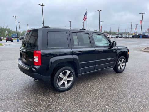 Used 2017 Jeep Patriot High Altitude AWD/4WD image 3