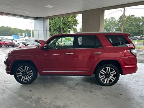 Used 2018 Toyota 4Runner Limited AWD/4WD image 7