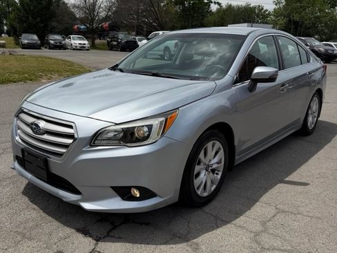 Used 2016 Subaru Legacy 2.5i Premium AWD/4WD image 2