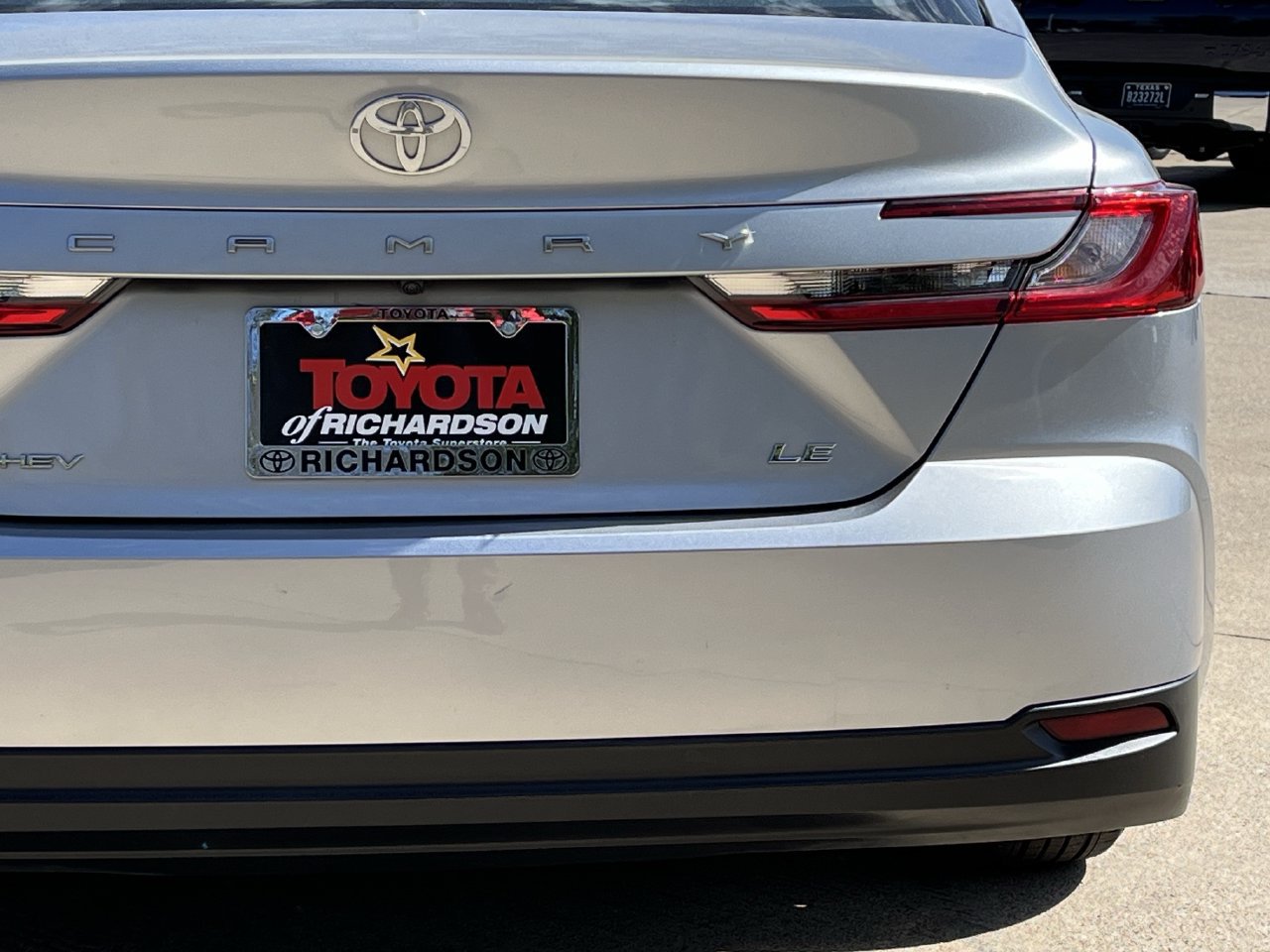 Used 2025 Toyota Camry LE FWD image 6