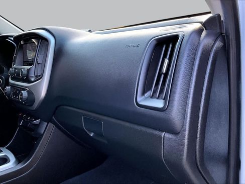 Used 2021 Chevrolet Colorado LT RWD image 18