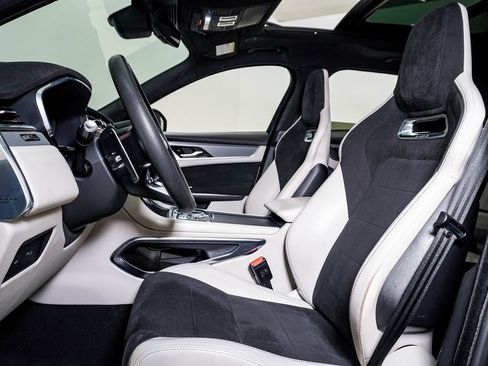 Used 2021 Jaguar F-PACE SVR image 18